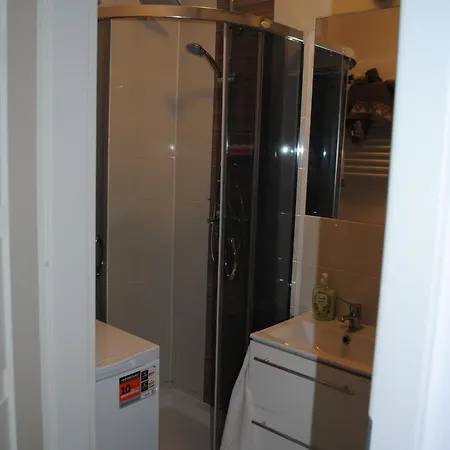 Апартаменти Bukovska *